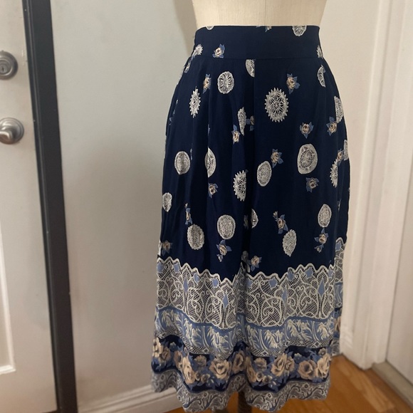 Vintage Viscose Blue and Tan Printed Tea Length Folk Skirt - Picture 7 of 7